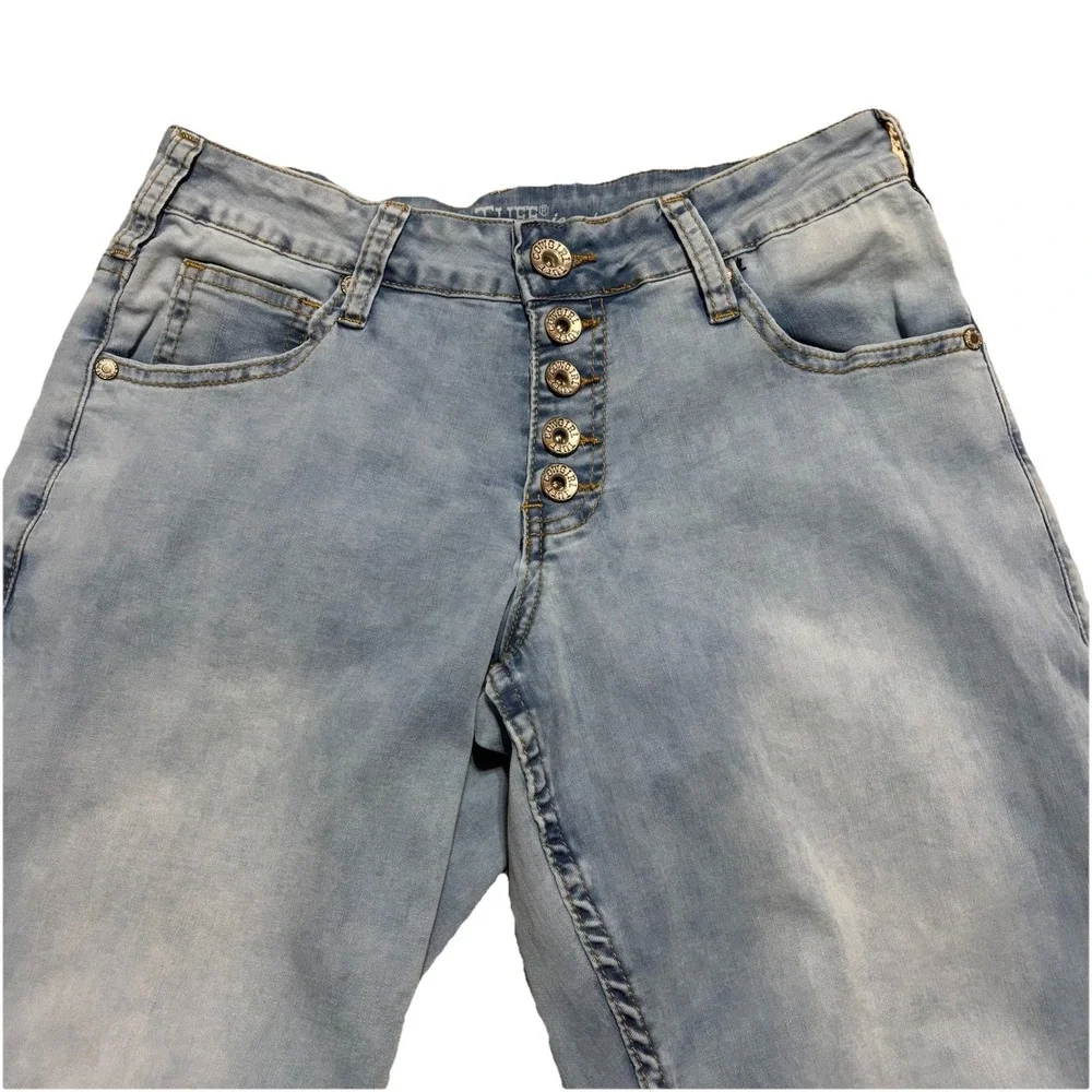 Cowgirl Tuff Groove Women's Vintage Flare Jeans Size 26‎ Light Blue